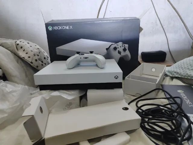 Xbox One X edição limitada branco