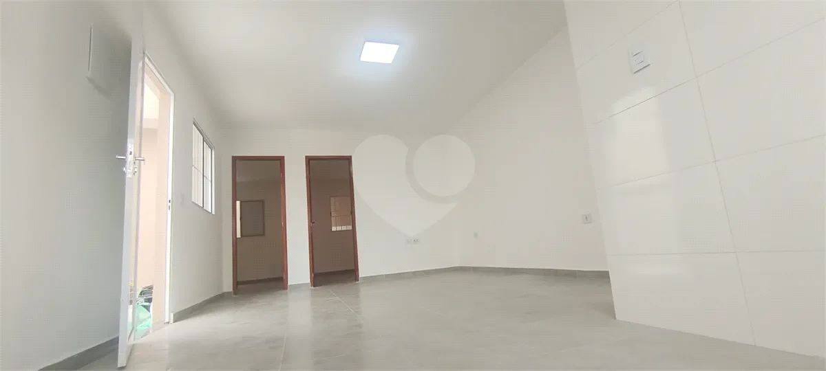 Casa para locação com 2 quartos e 1 vaga em Guarulhos