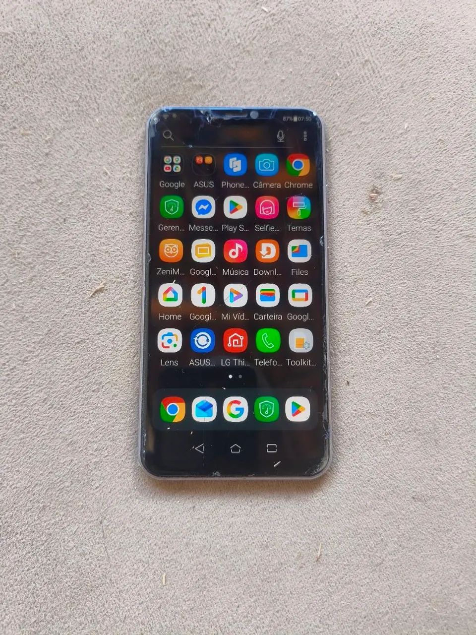 Smartphone Asus, funcionando perfeitamente, com nota 