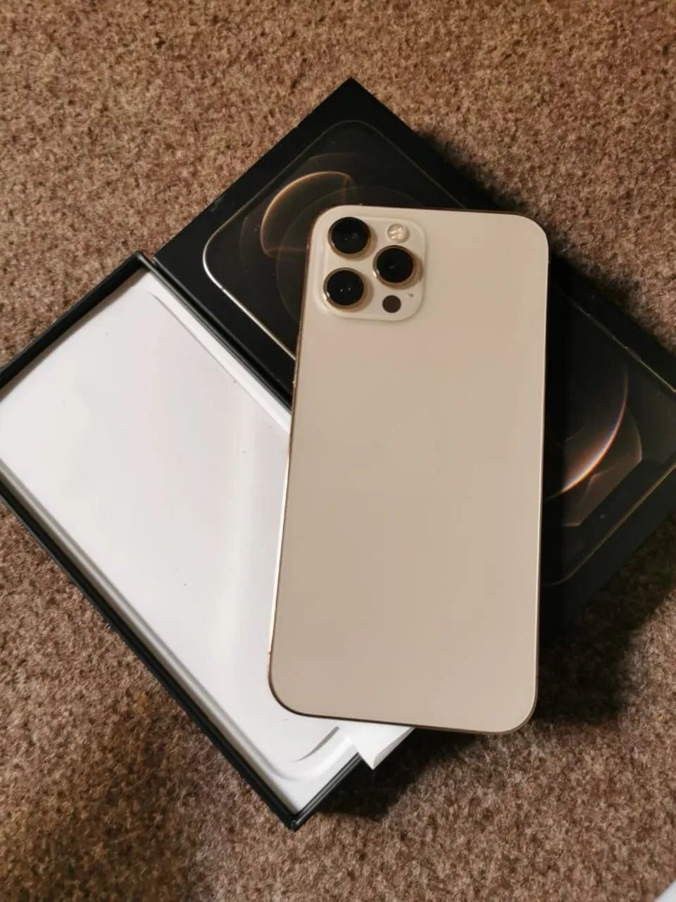 iPhone 12 Pro Max, Dourado , 128GB, na caixa!! - Foto 2