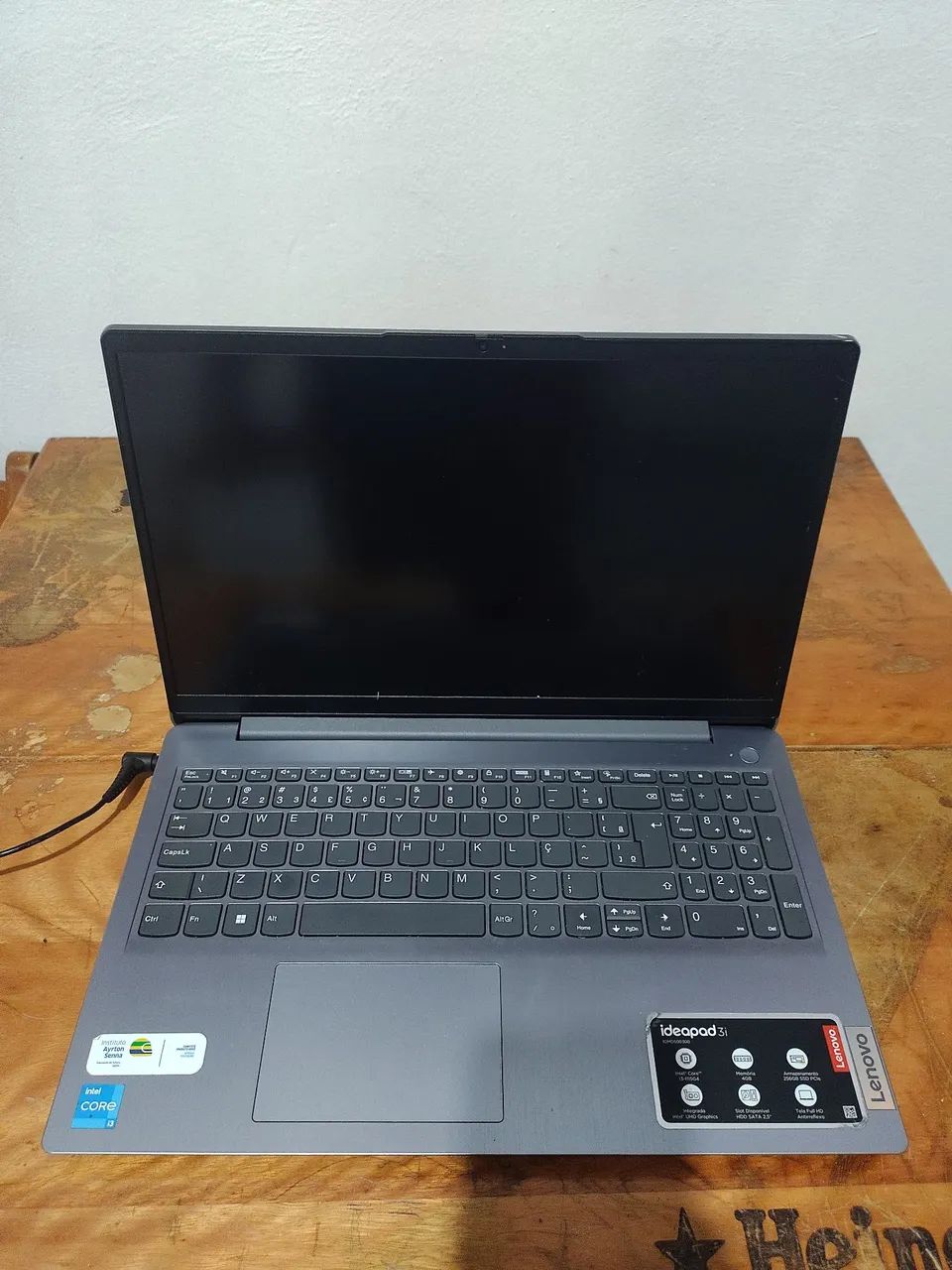 É um Lenovo IdeaPad 3, com processador Intel Core i3. - Foto 4
