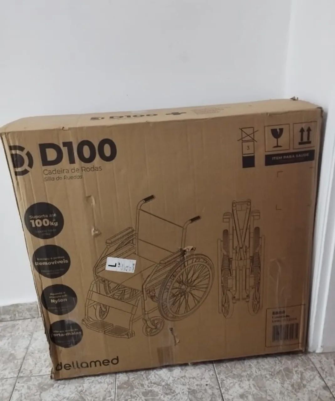 Cadeira de rodas nova Dellamed