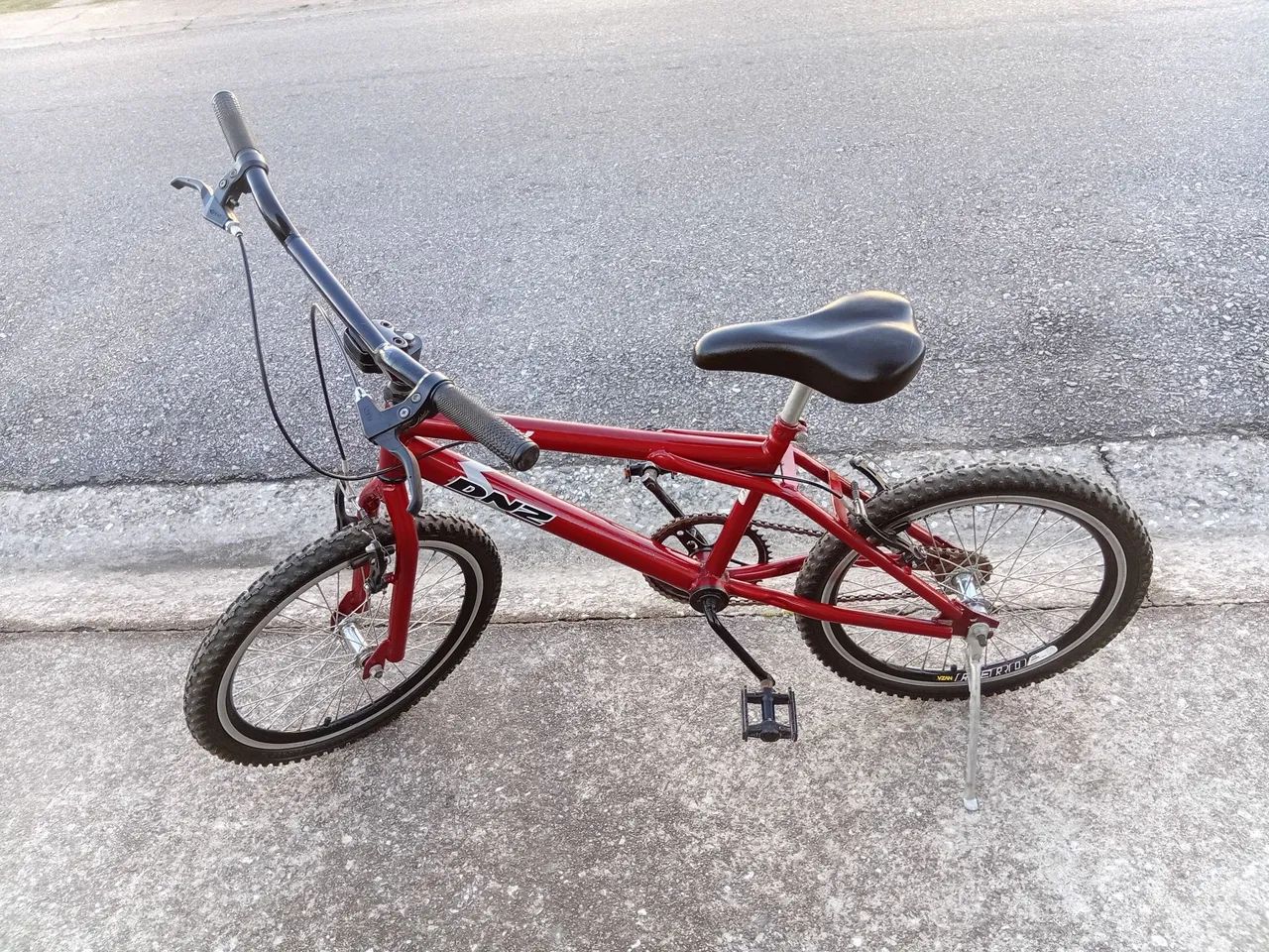 Bicicleta infantil IMPECÁVEL  - Foto 3