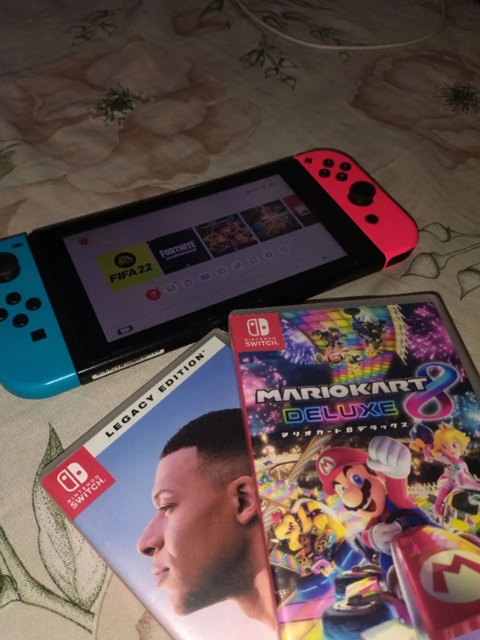 Nintendo Switch V2 + 2 jogos - Completo 