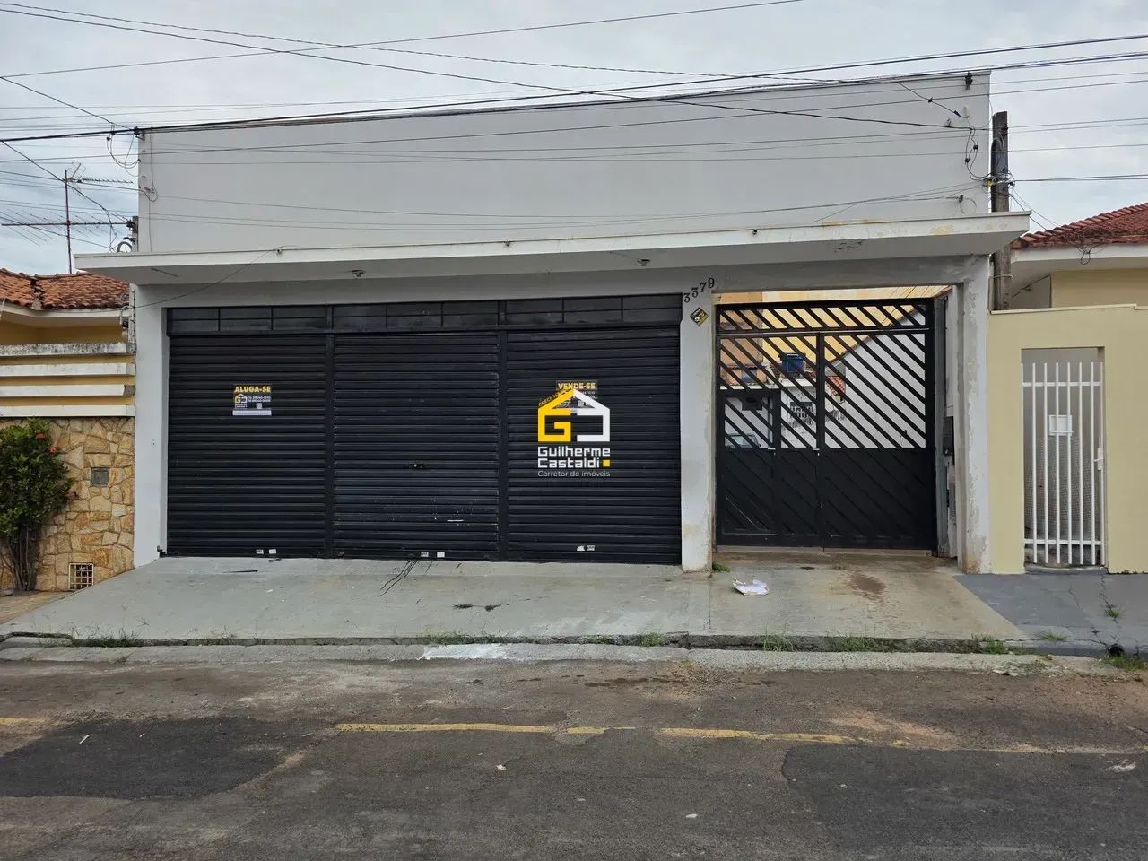 Barracão Comercial (172m²) com Edícula e Garagem - Próximo à Av. Hélio Palermo