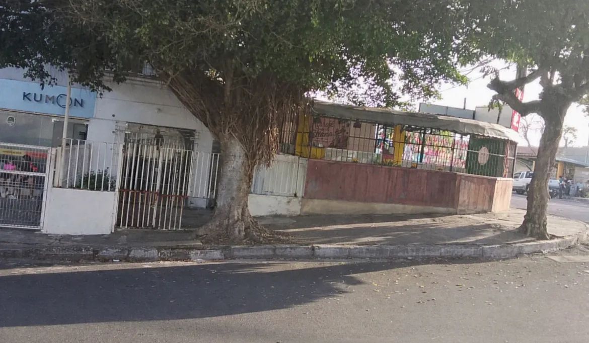 Alugo loja comercial em StellaMaris 