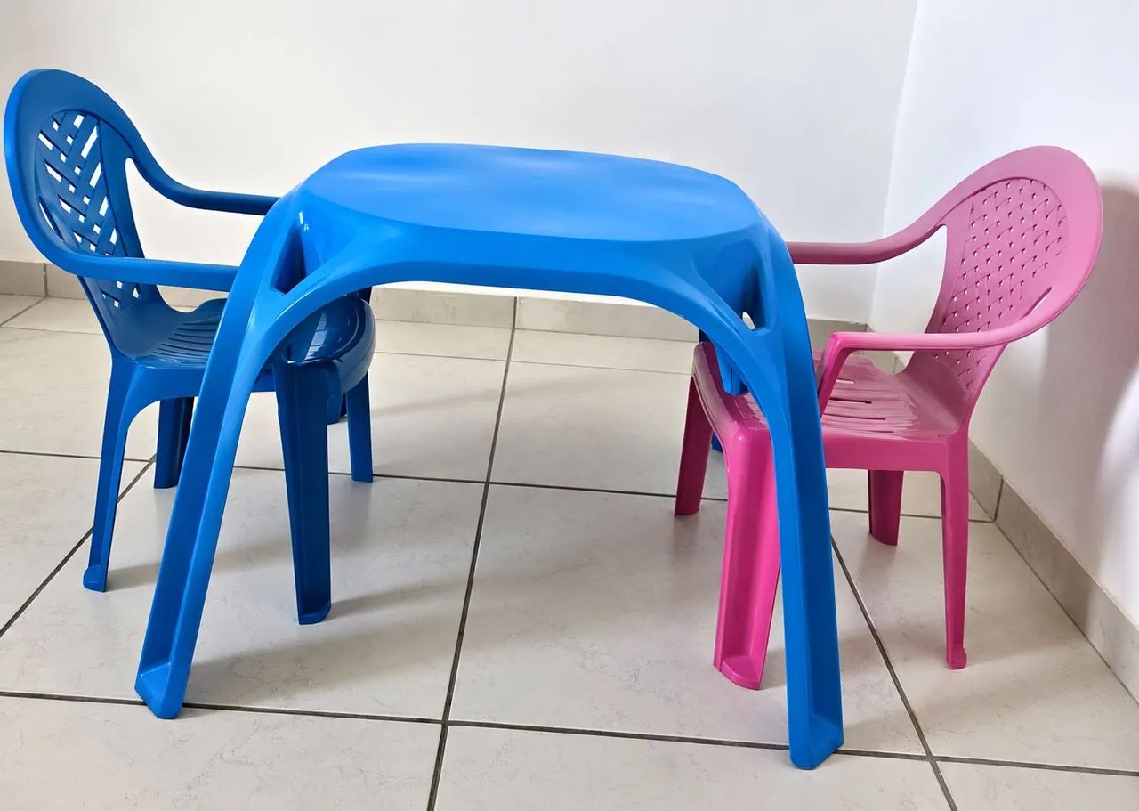 Kit Mesa Infantil + 2 cadeiras 