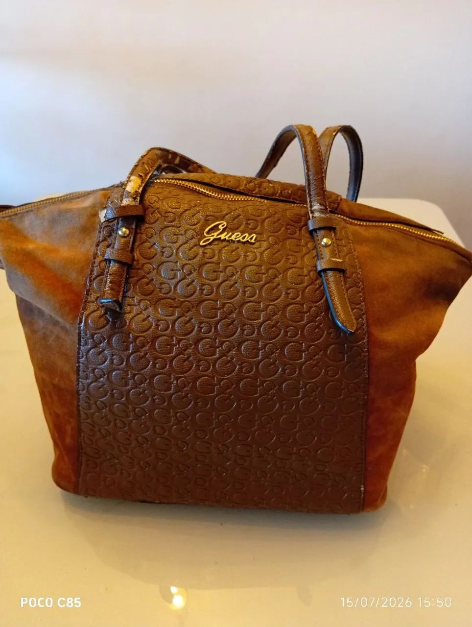 Bolsa Guess no estado 