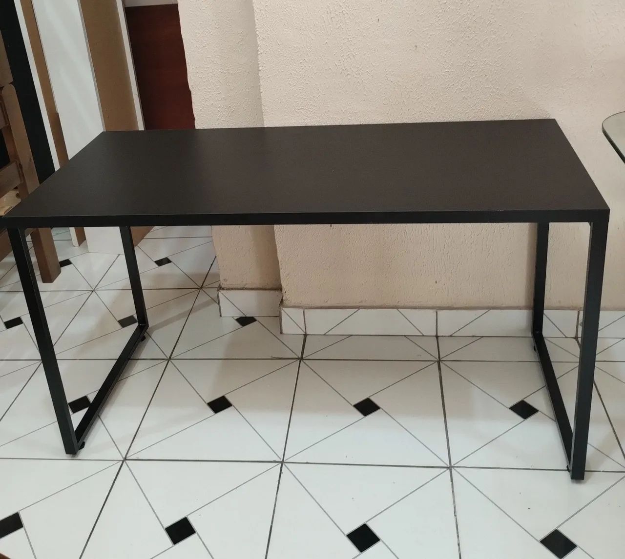 Escrivaninha nova 1,35x 60  - Foto 4