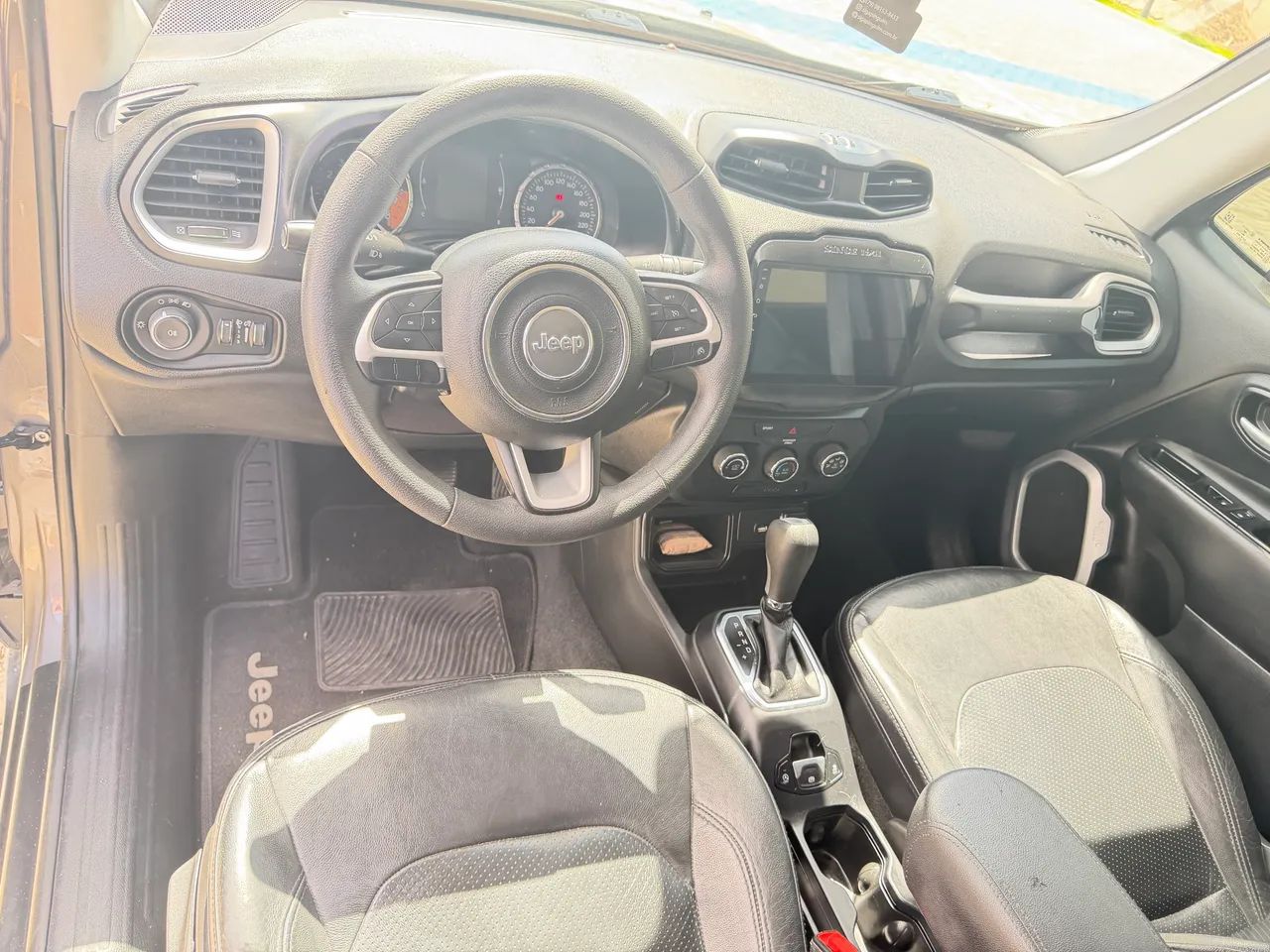 Jeep Renegade STD 1.8 4X2 Flex 16V AUT 2021 - Foto 2