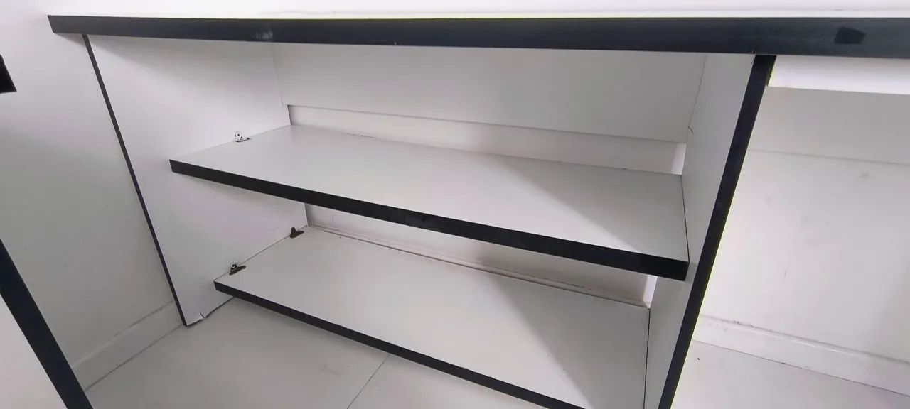 Bancada e prateleira em MDF e fórmica excelente  - Foto 4