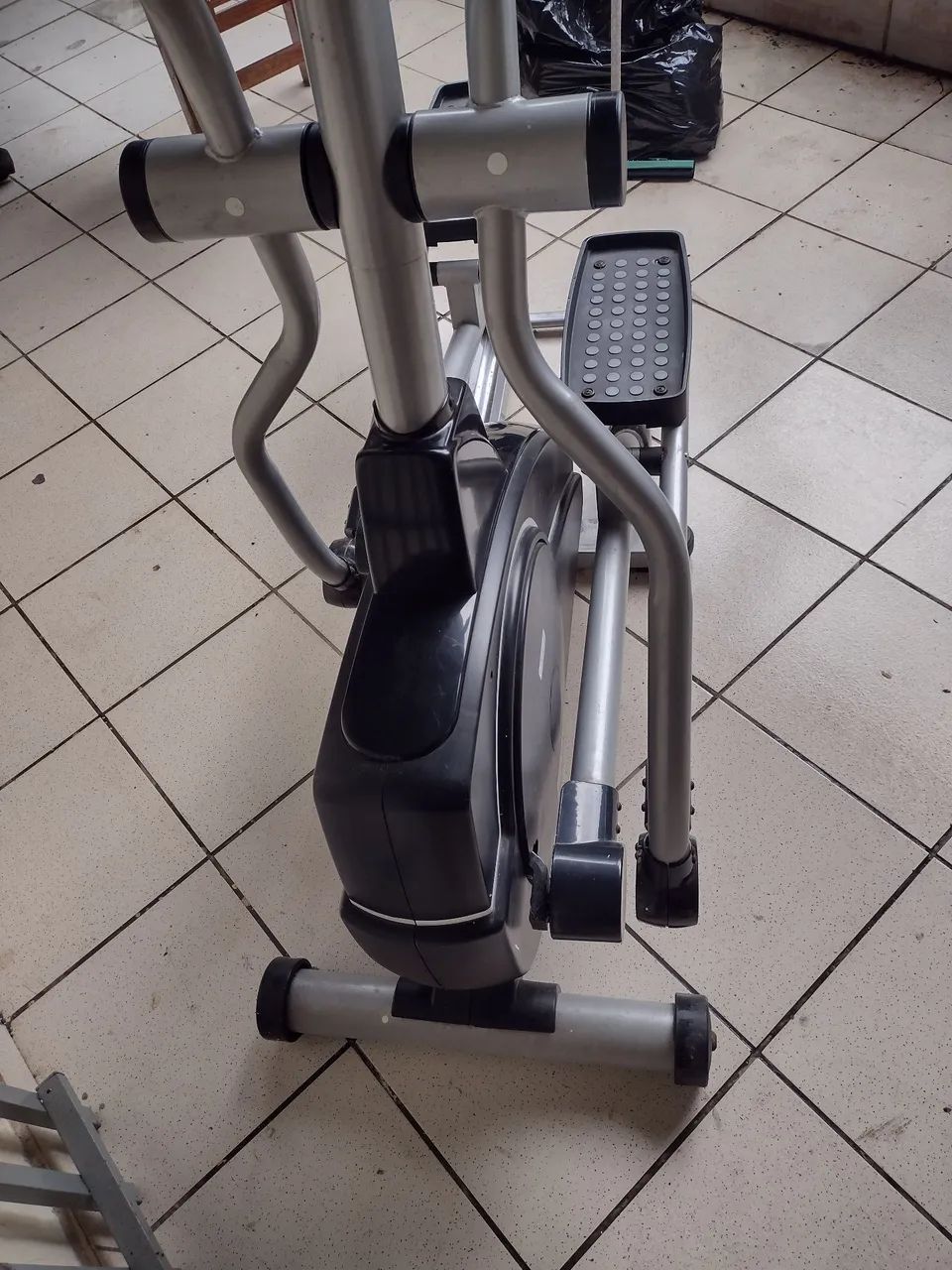 Vende-se Elíptico Olympikus profissional  - Foto 4