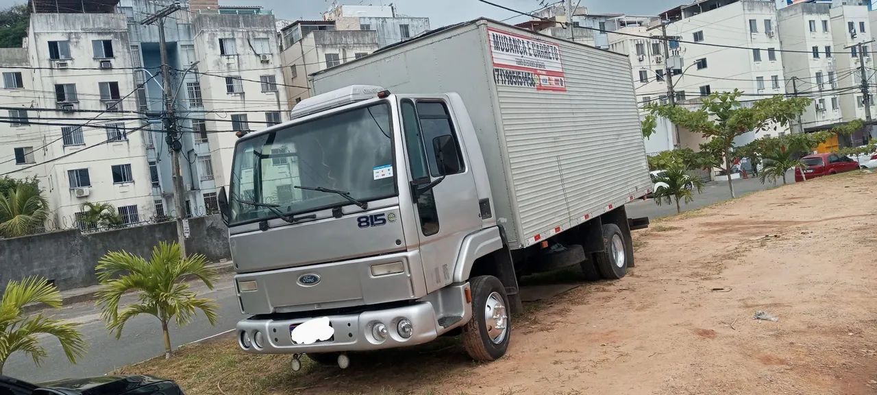 Transporte de cargas fretes e mudanças 