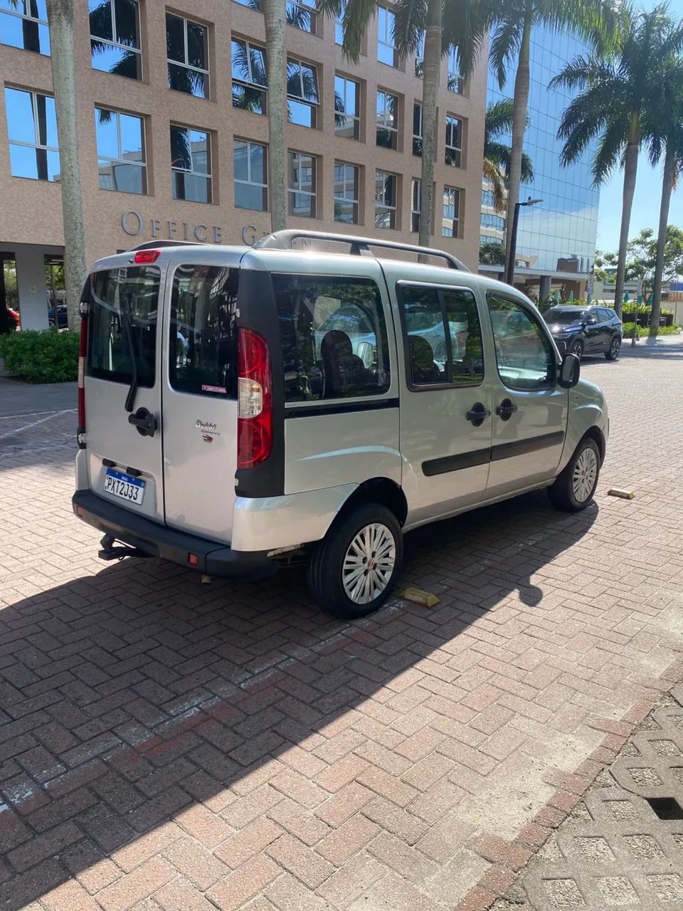 Fiat Doblo Essence 1.8 Flex 16V 5P 2016 - Foto 4