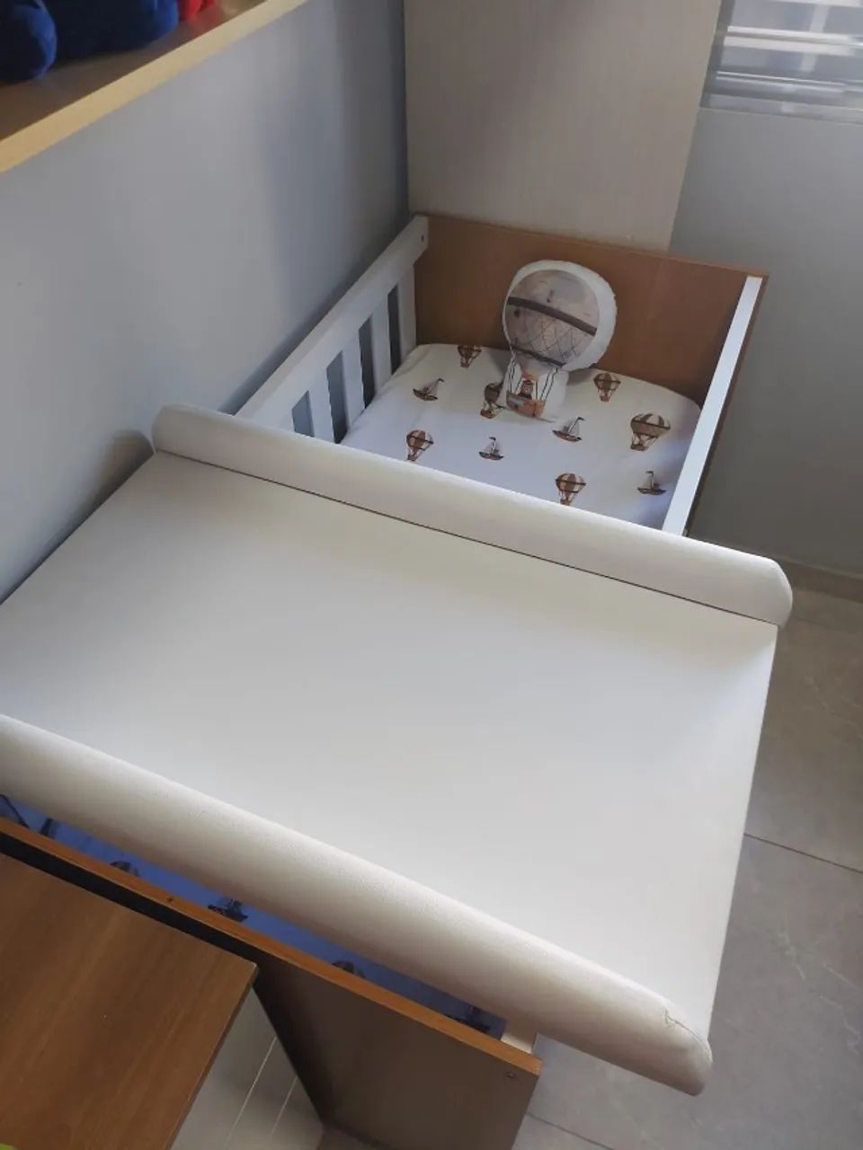 Berço Casa tema com trocador e colchão. - Foto 4