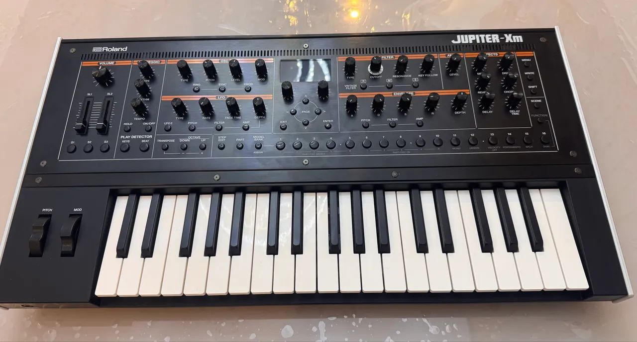 Roland Júpiter XM novíssimo  - Foto 4