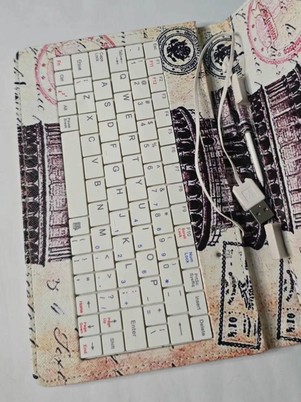Capa Universal com Teclado para Tablet - Foto 2