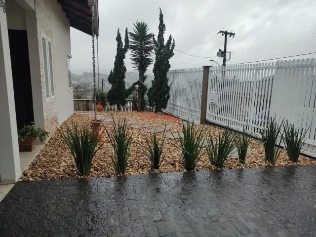  Retirada de Grama e Espalhamento de Pedra Seixo em Joinville 