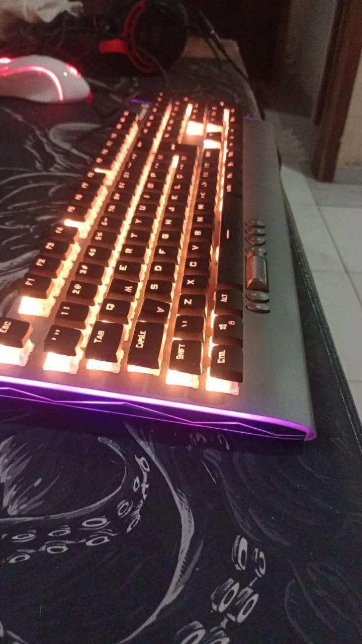 Teclado Mecânico cruiser Fortrek COM DEFEITO NOS SWITCHS W-D-A-S-E - Foto 4