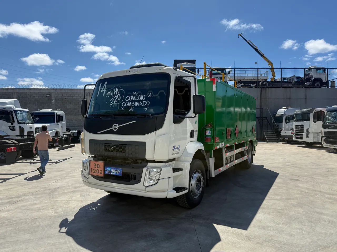 Volvo Vm 220 com comboio  - Foto 2
