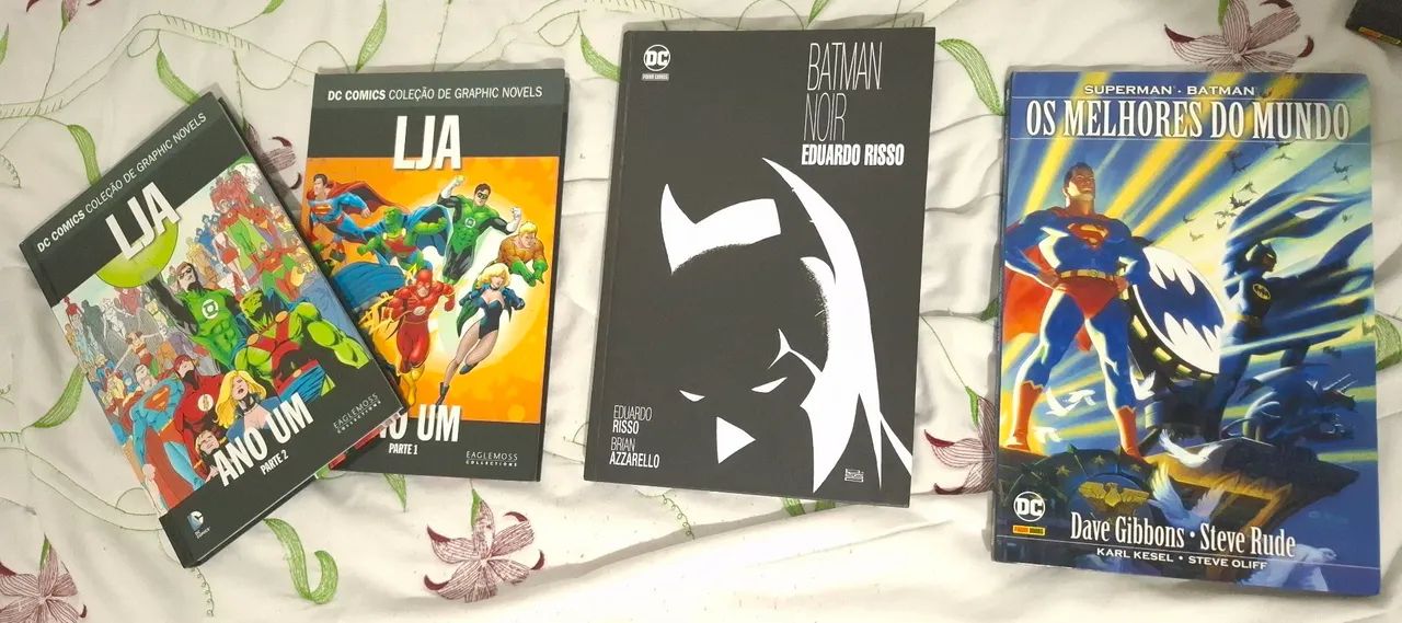 HQs em Capas Duras DC COMICS Conjuntos