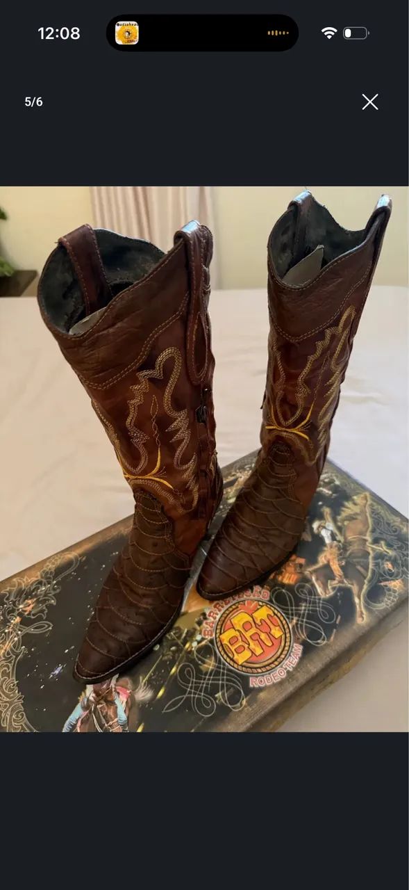 Bota feminina escamada em couro de avestruz  - Foto 4