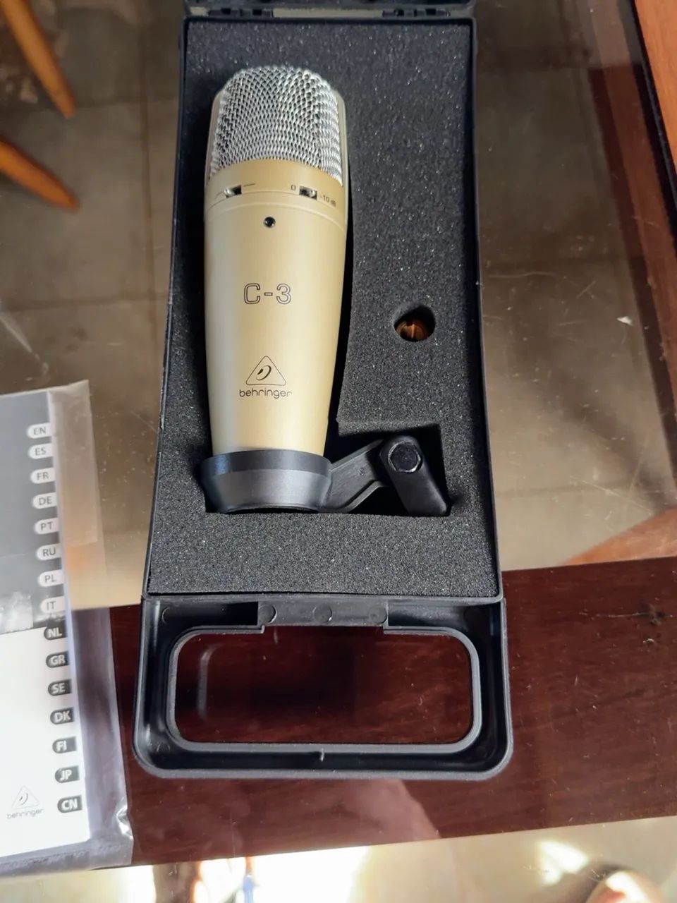 Microfone Condensador Behringer C-3 - Completo com Case e Caixa - Foto 3