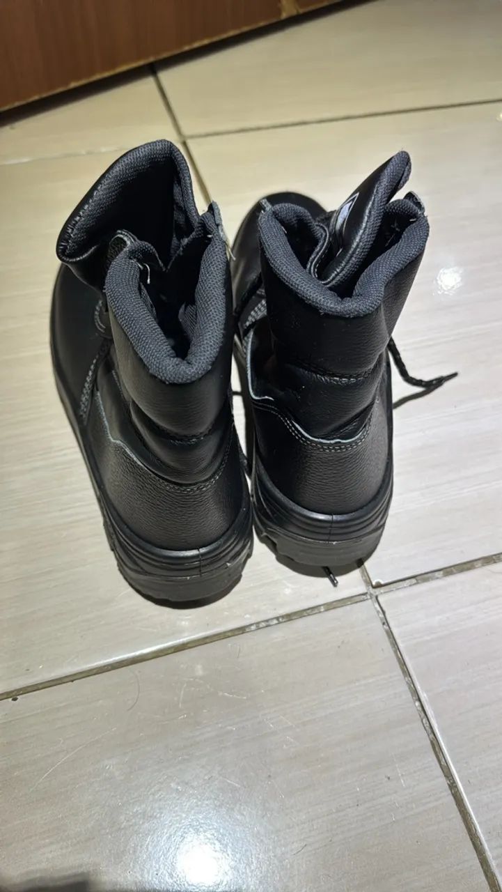 Botas de couro cano longo  - Foto 3