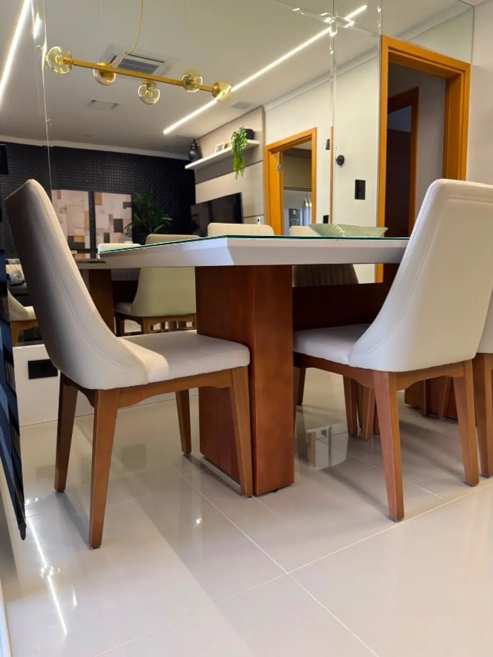 Mesa de jantar 6 lugares com vidro blindex fendi com 6 cadeiras  - Foto 4
