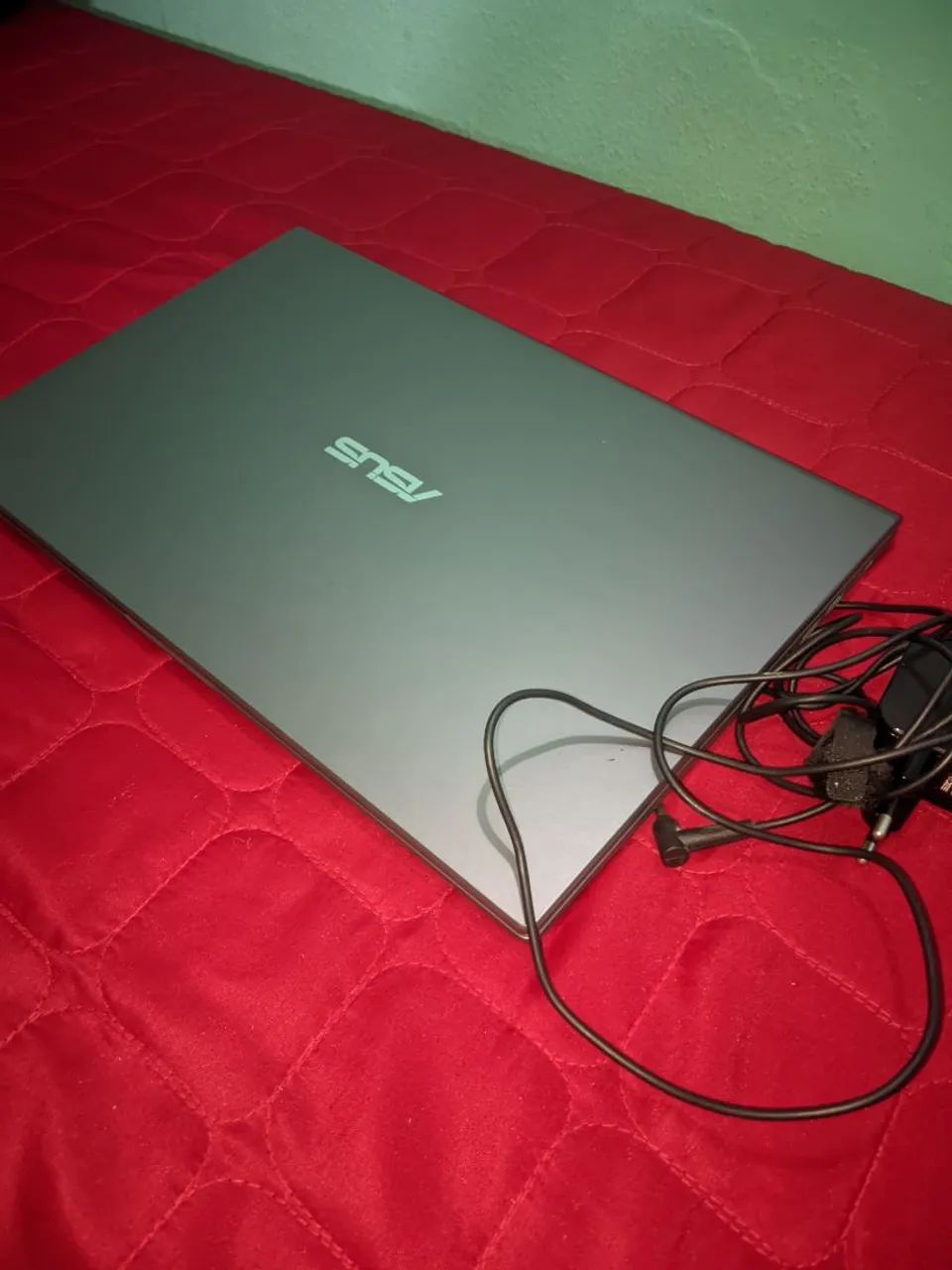 Vendo notebook impecável 