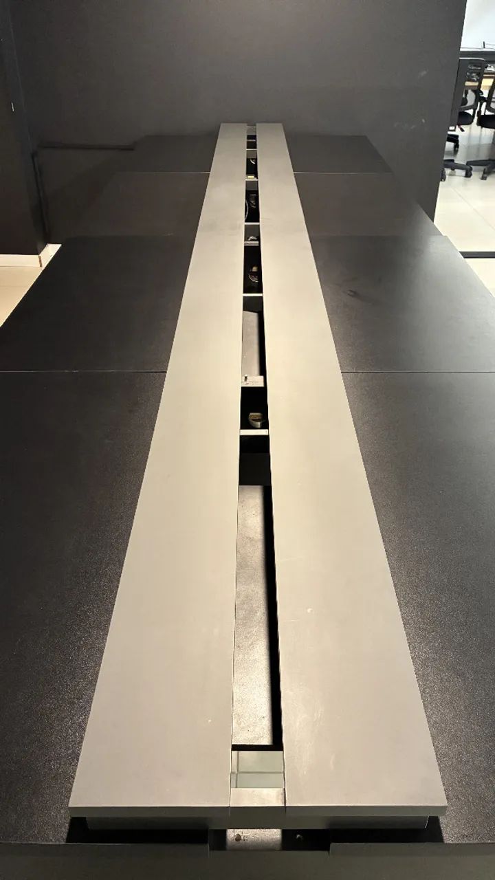 Mesa de escritório modular 8 lugares em ótimo estado - Foto 3
