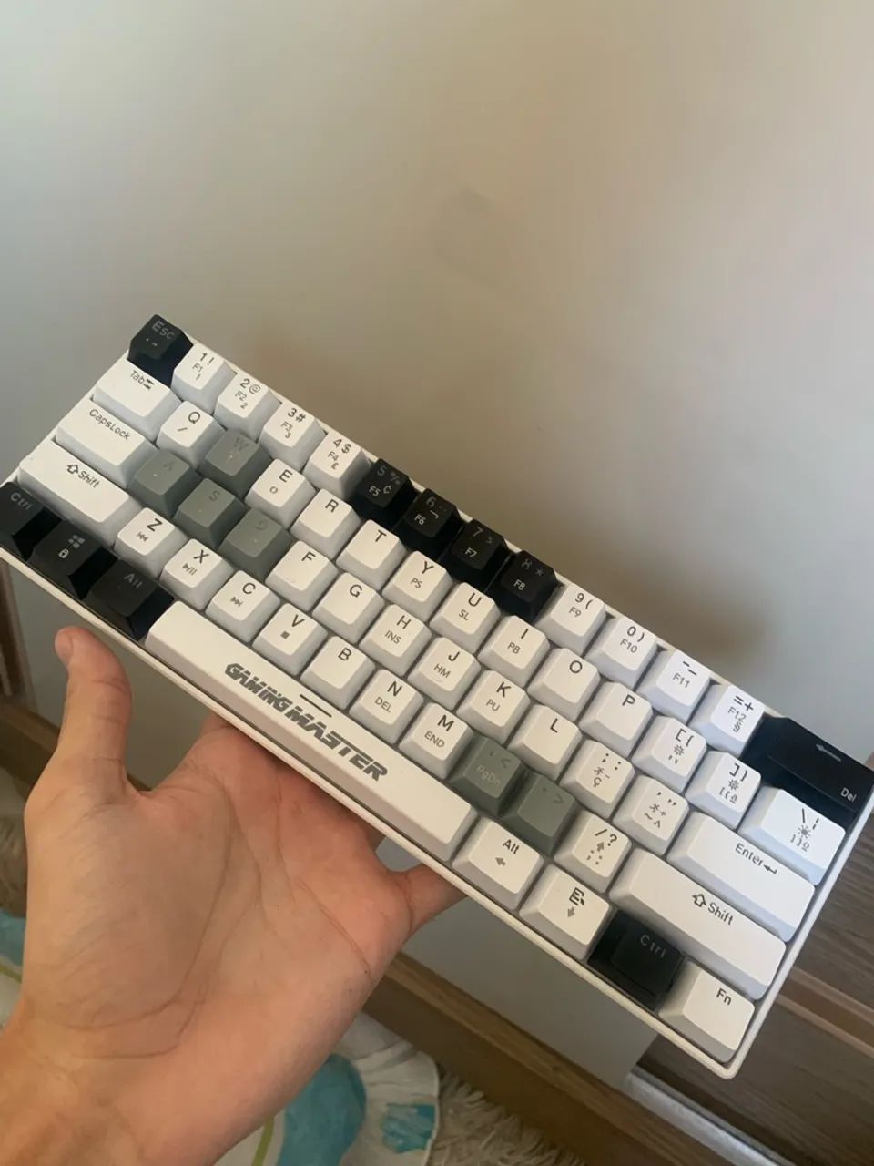 teclado mecânico 60%