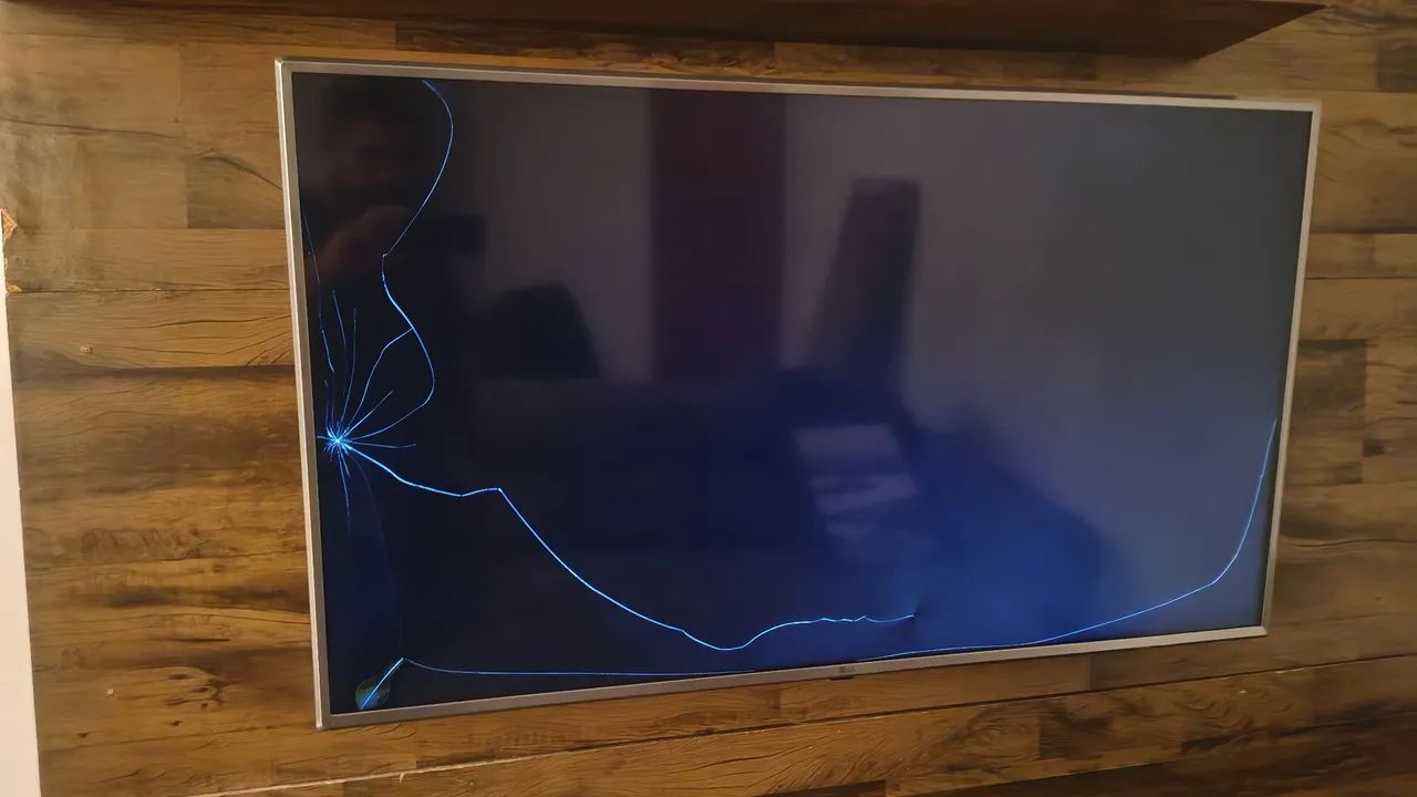 Tv LG 50 - Tela danificada  - Foto 2