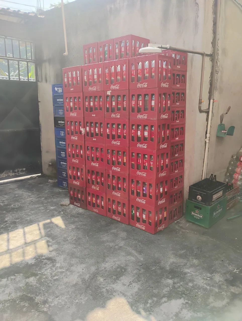 Caixas de coca cola retornável 2 litros  - Foto 3