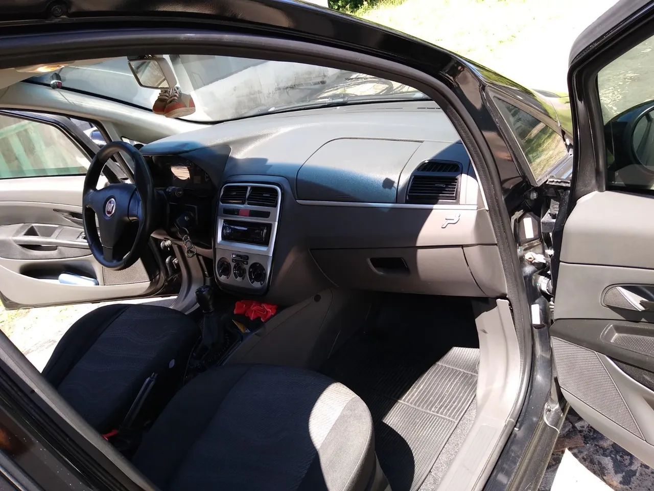 Fiat Punto Attractive 1.4 Fire Flex 8V 5P 2012 - Foto 4