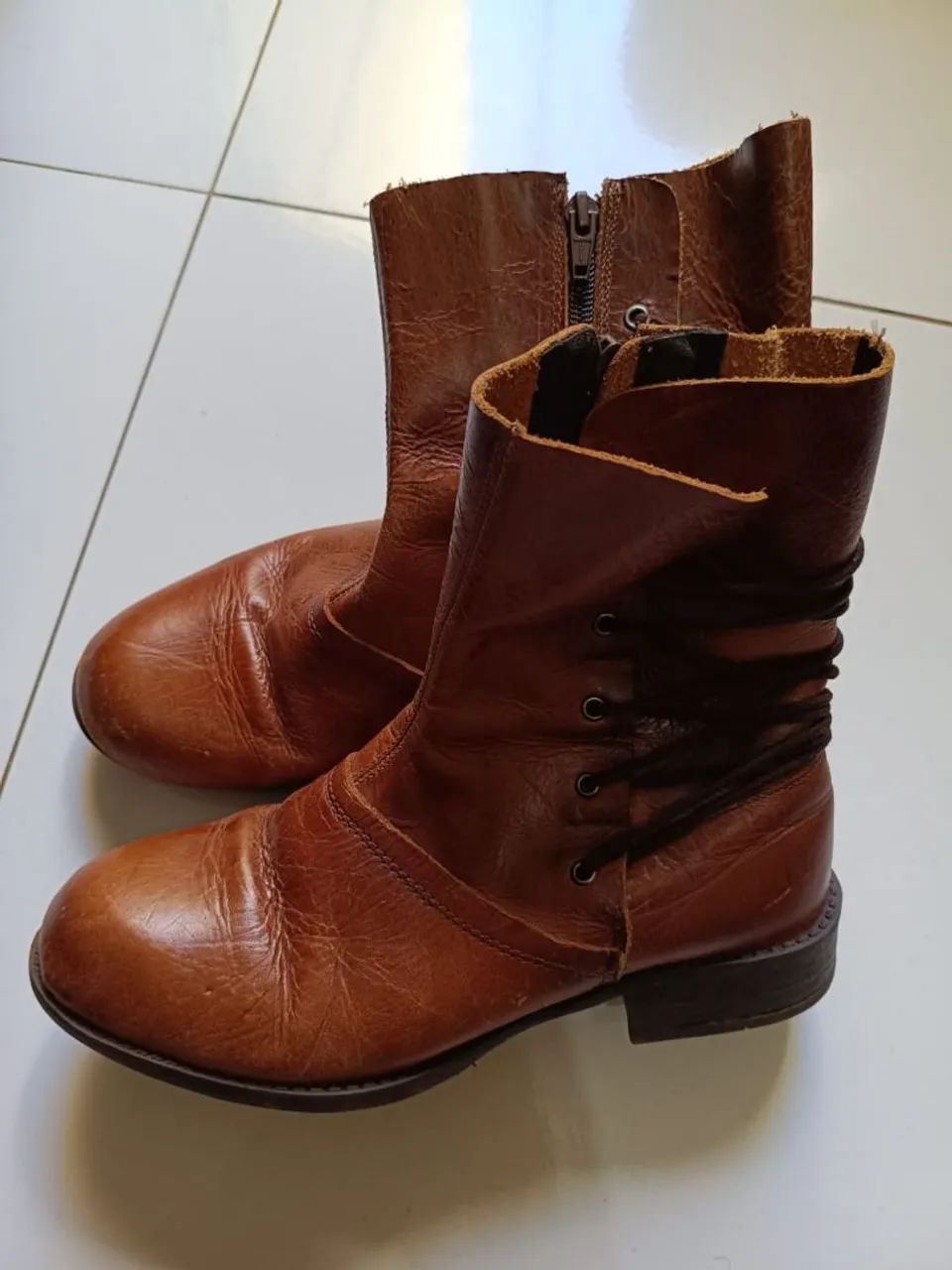 Botas de couro femininas - Foto 2