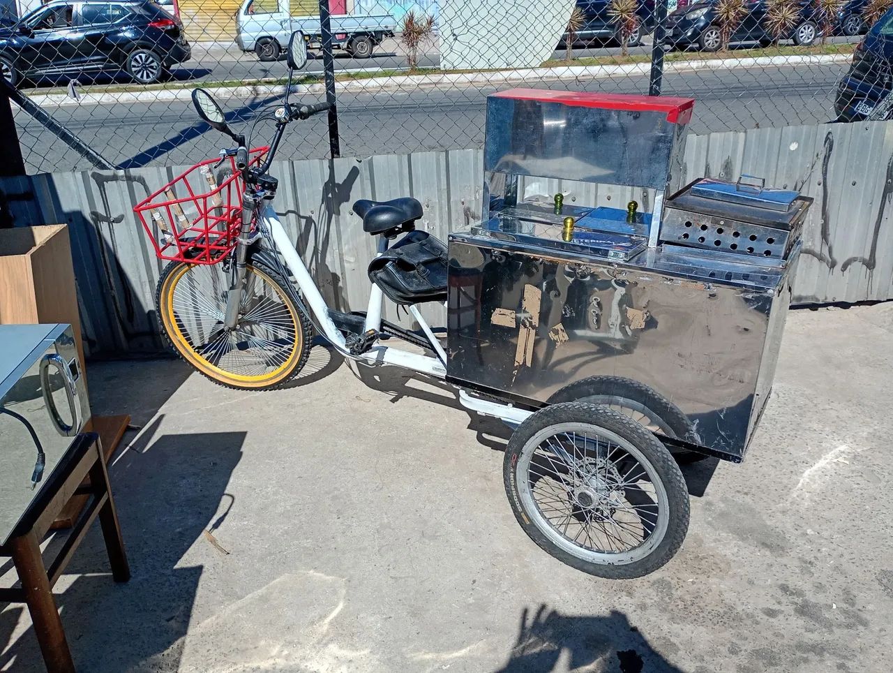 TRICICLO DREAN BIKE COM KIT HOT DOG