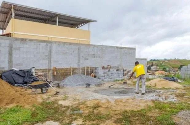 Preciso de servente para amanhã cedo.