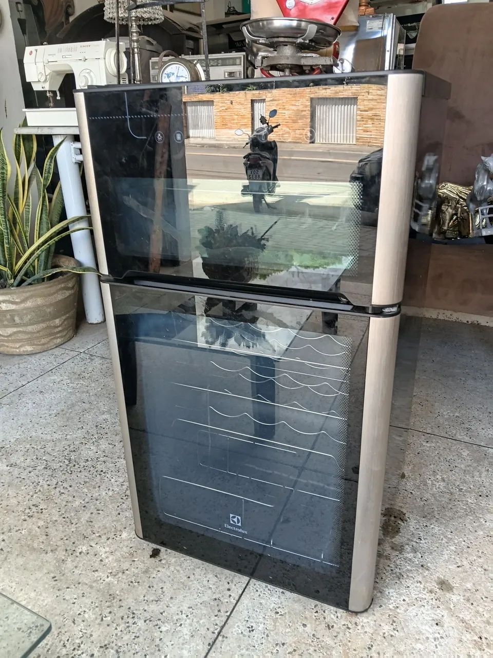 Adega Climatizada Electrolux 