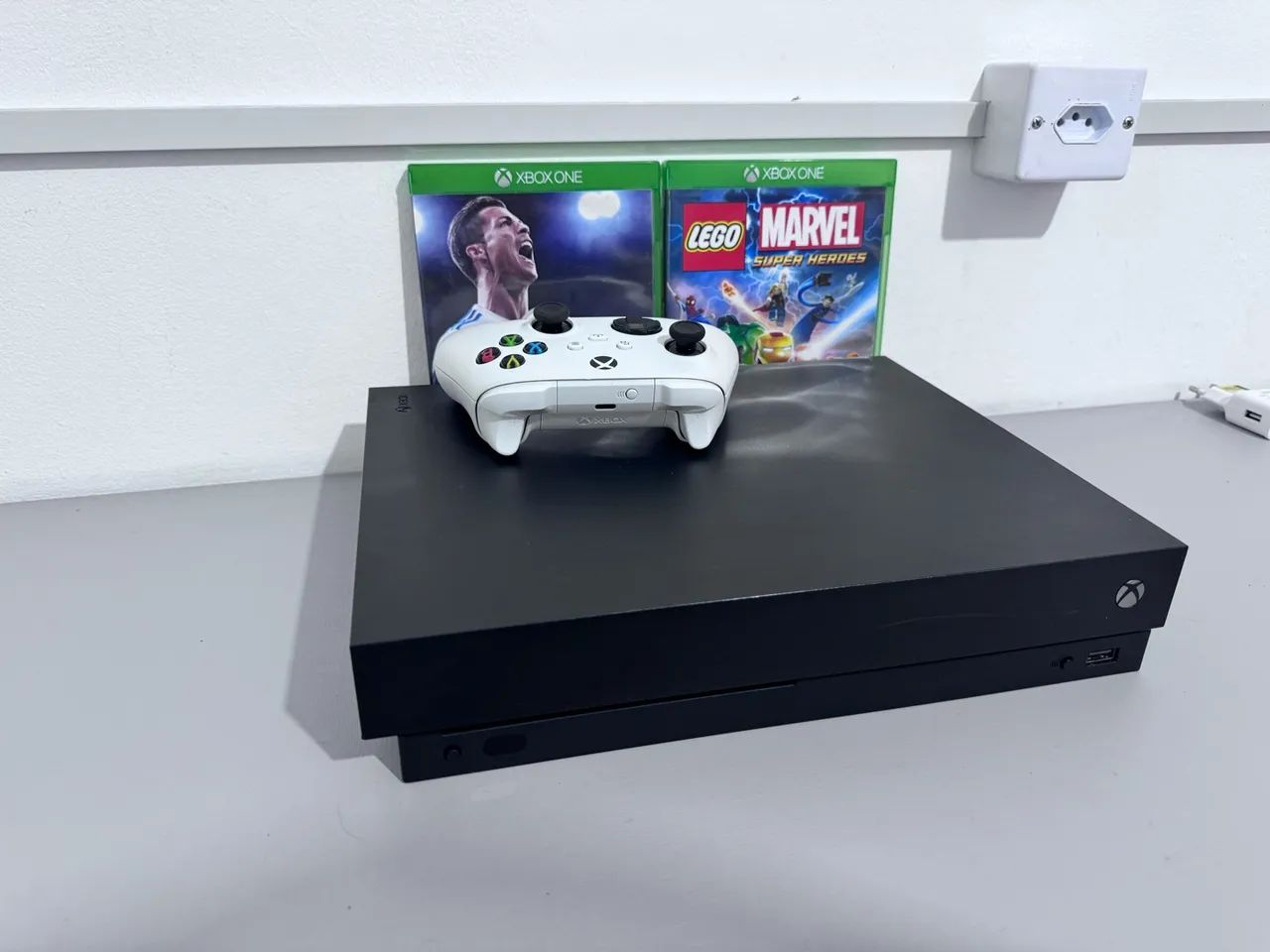 Xbox one x 1tb