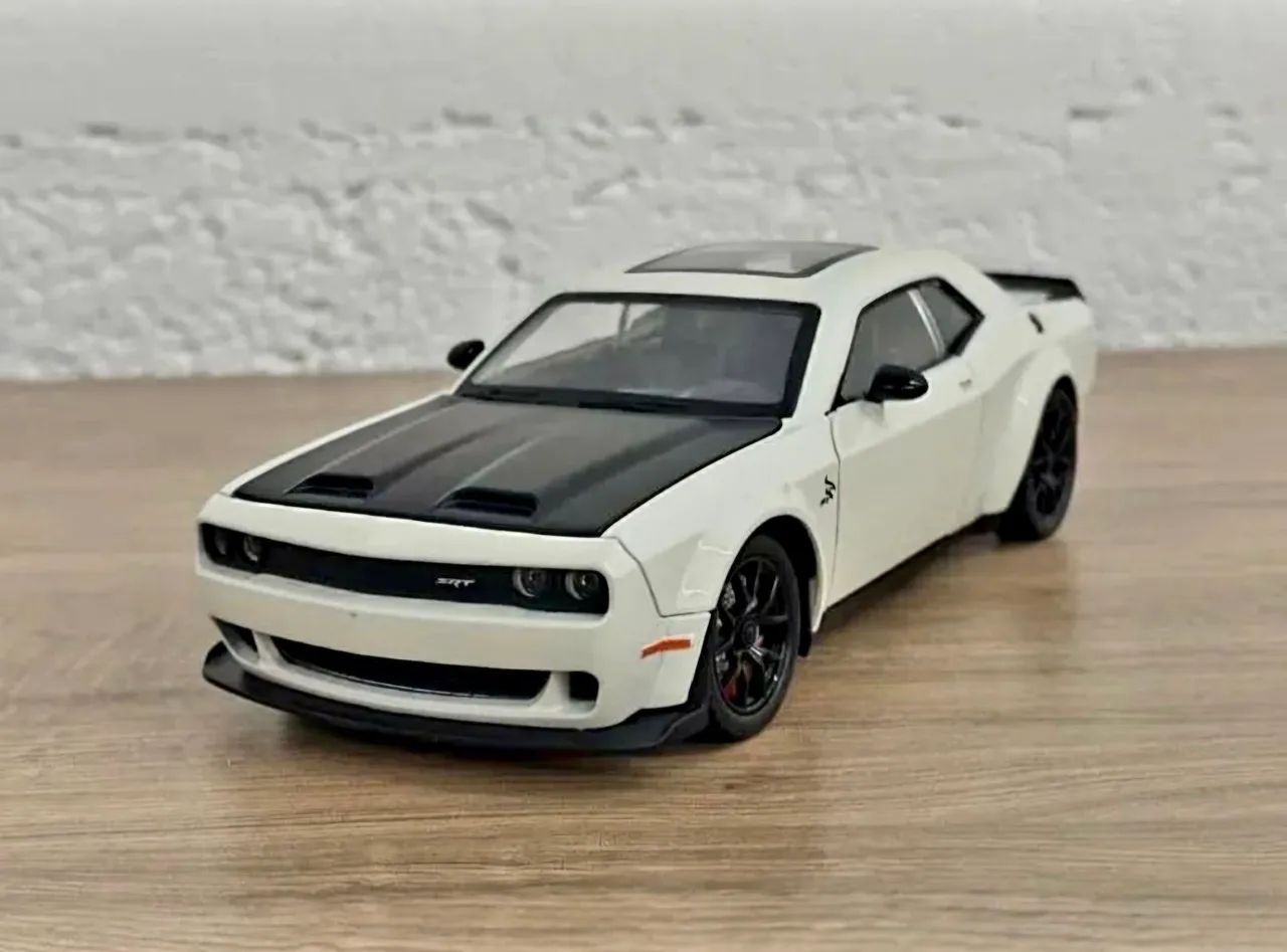 Carro miniatura 1/24  Dodge SRT - Foto 4