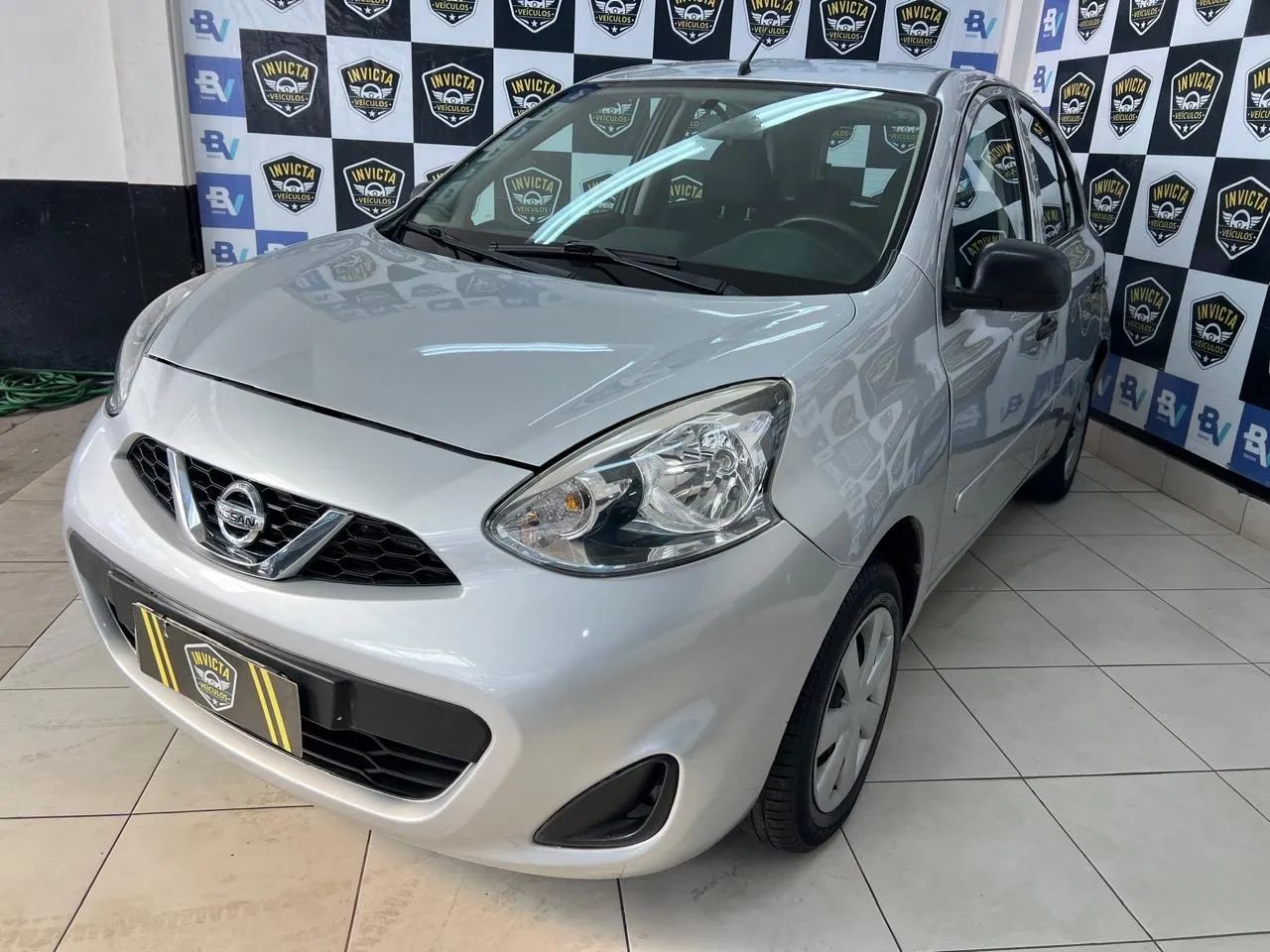 Nissan March 2016