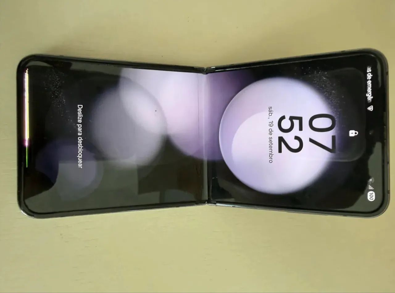 Celular z flip 5  - Foto 2