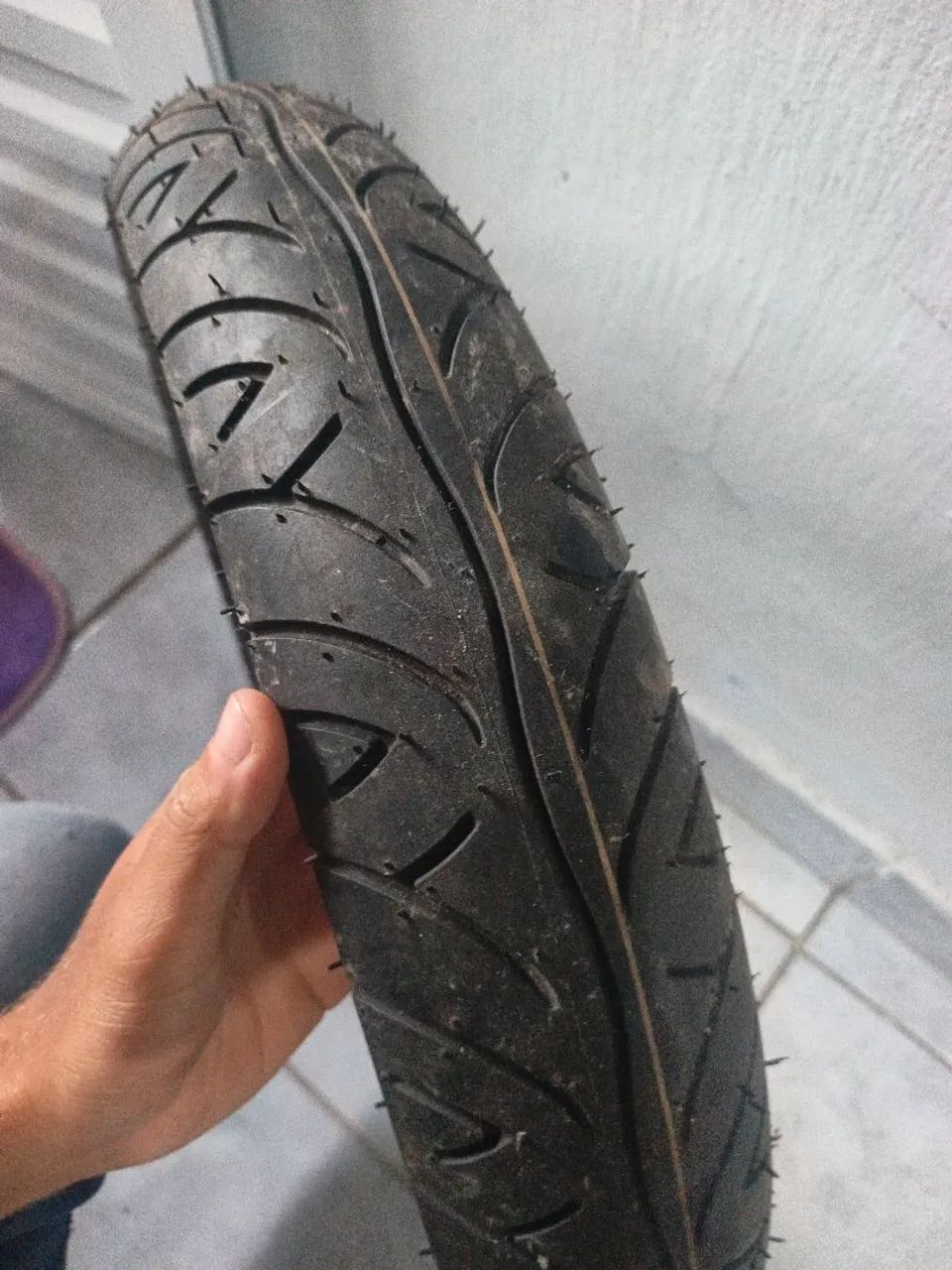 PNEU 17  100$ - Foto 2