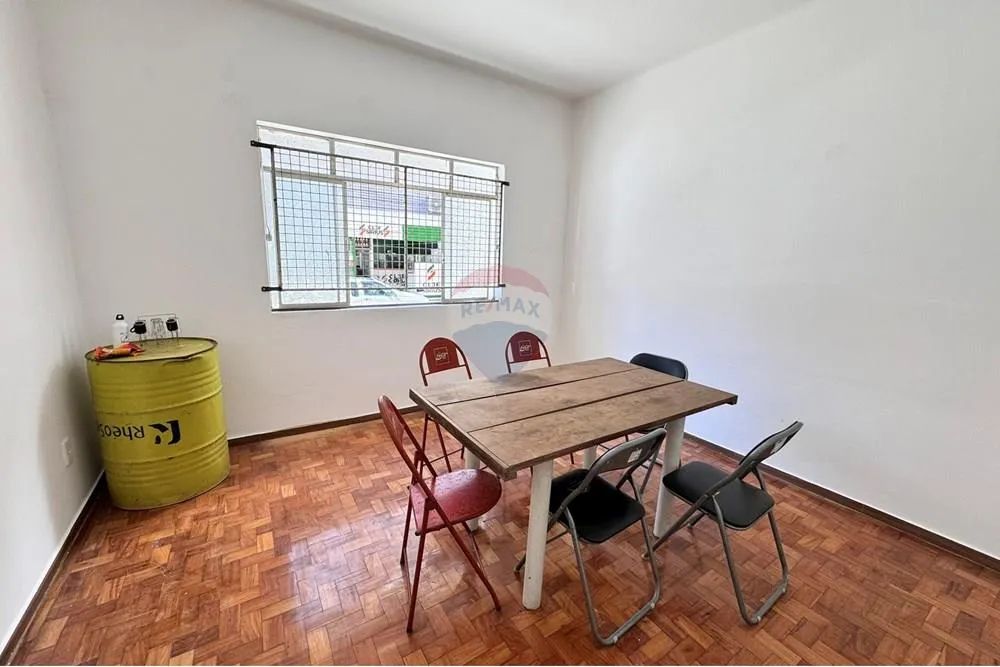Ponto Comercial Amplo com Espaços Flexíveis para Diversos Tipos de Negócios no Centro, Gra - Foto 2