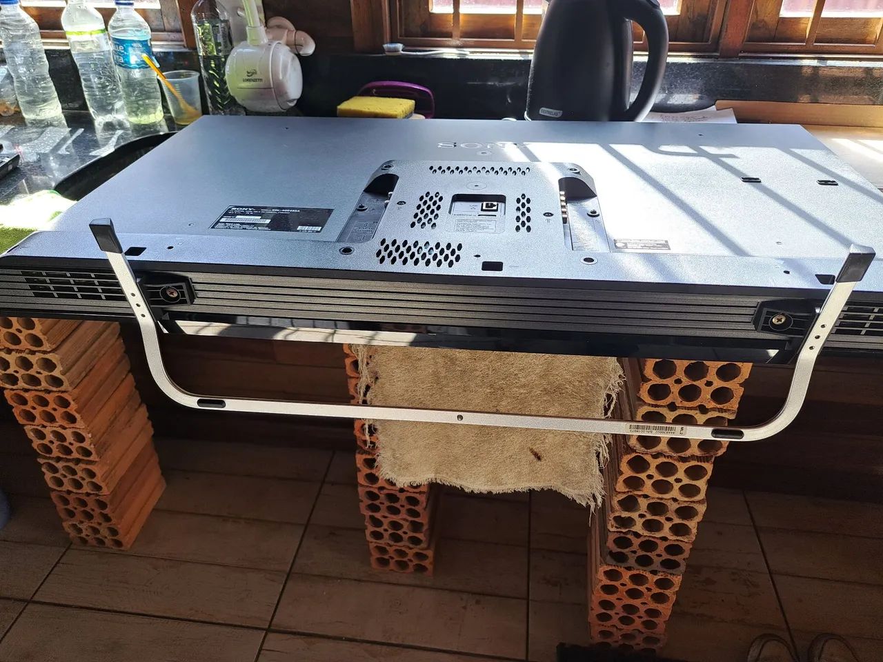 TV sony 40 polegadas led ,vai junto peça  que transforma smart ,e mais fonte para 220w  - Foto 4