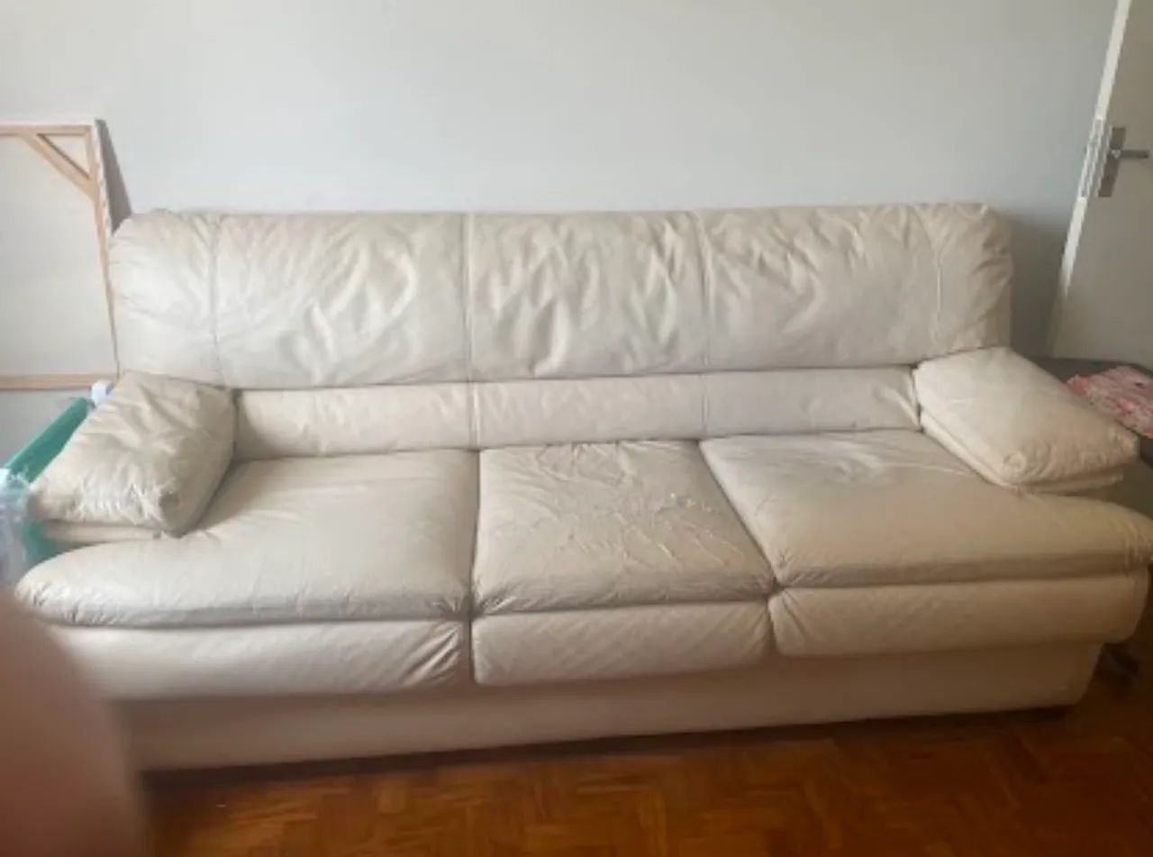 Sofá Couro 3 lugares 