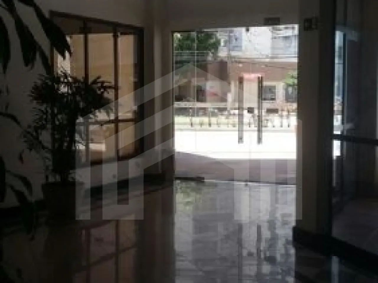 Loja no Santa Lúcia com mezanino e excelente localização - Foto 4