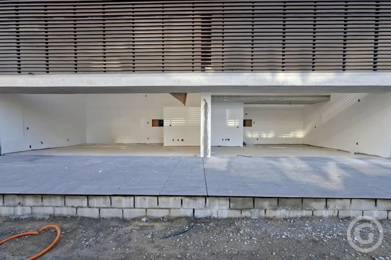 Loja com mezanino e deck em Jurerê, Florianópolis - Foto 5