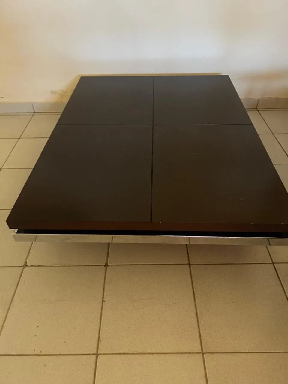 Mesa de centro em madeira 